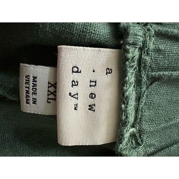 Universal Thread Women's High-Rise Green Bermuda Shorts Size 2XL - Picture 5 of 5